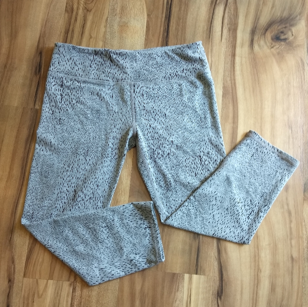 Fabletics Capris - image 1